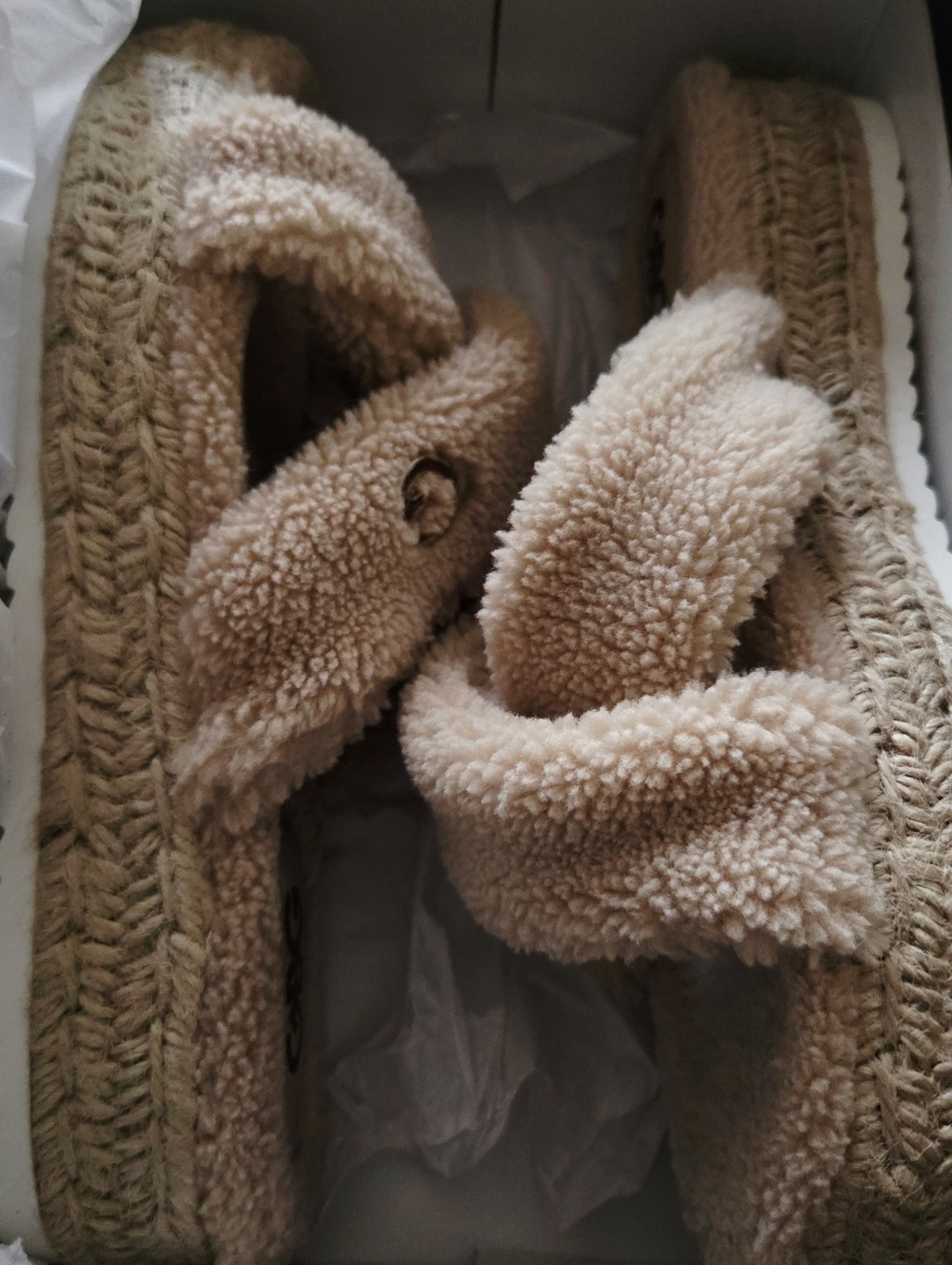 GBG LOS ANGELES Daphne Faux Sherpa Platform Slide Sandal - Picture 10 of 12